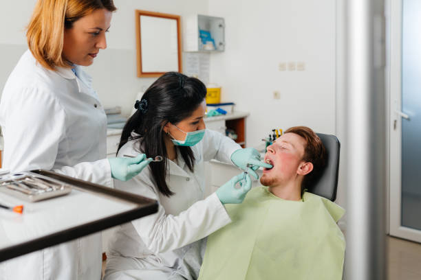 Best Emergency Dental Care for Broken or Chipped Teeth in Kualapuu, HI